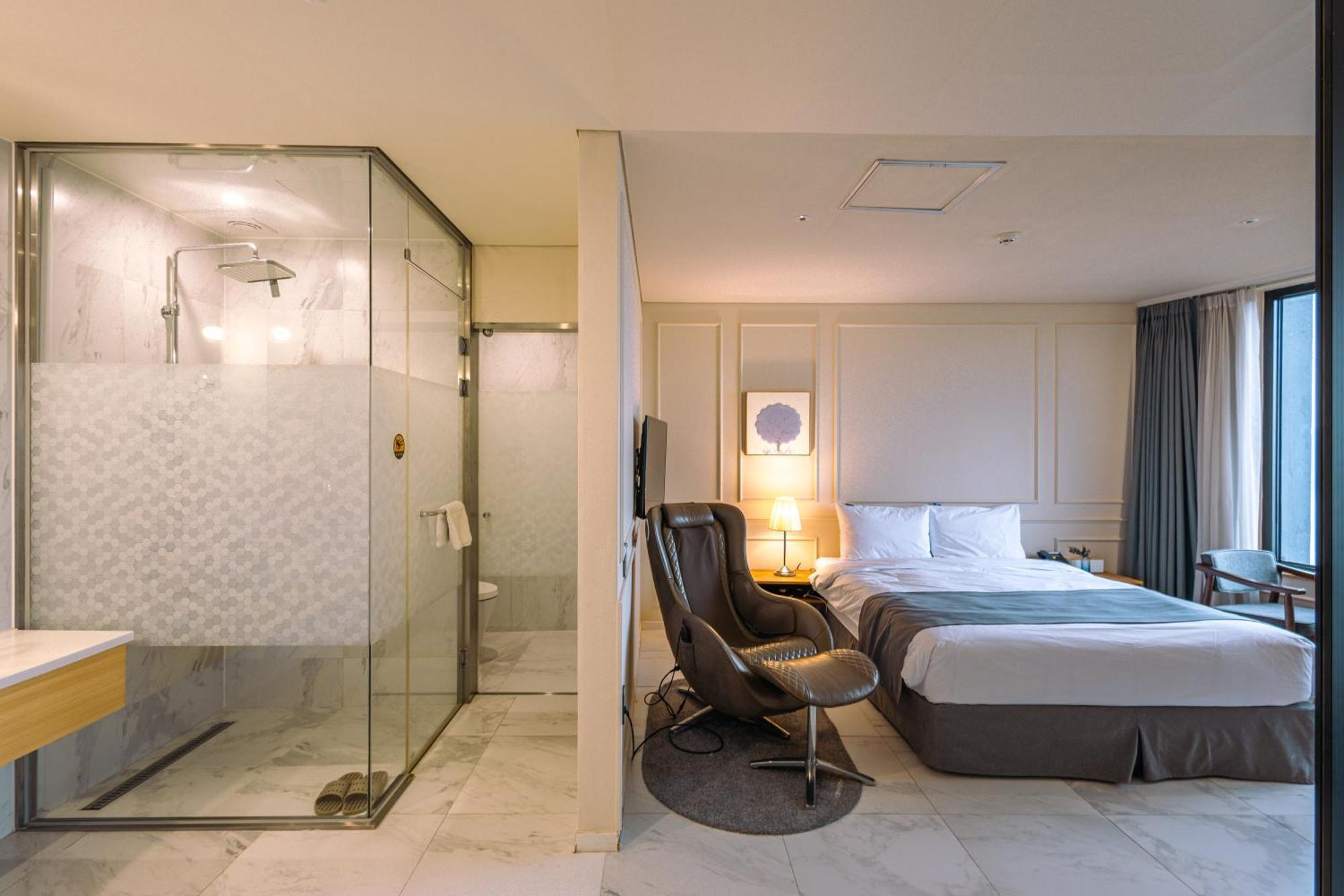 Hotel Jk Blossom